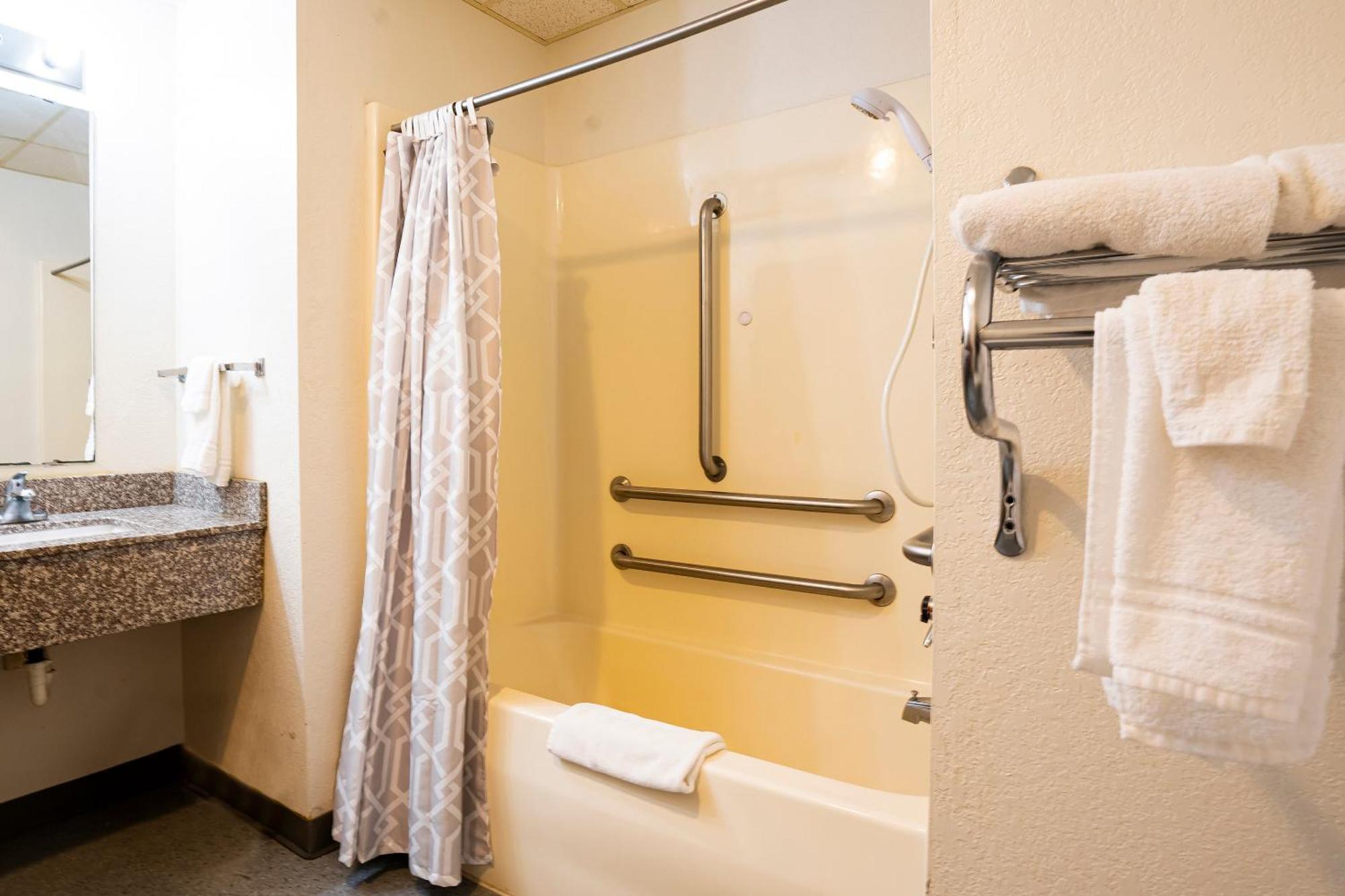 Oyo Hotel Redwood Falls Near Jackpot Casino Extérieur photo